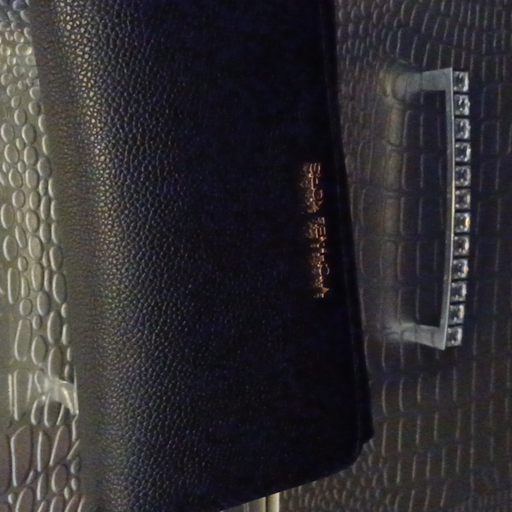 MICHAEL KORS Excellent condition crossbody/wallet bag